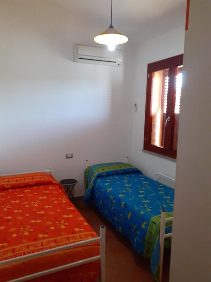 Villa Su Due Livelli Super Accessoriata Sant'Anna Arresi Eksteriør billede